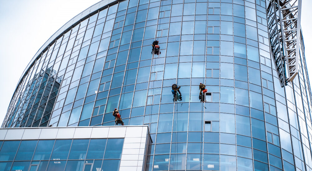 Aluminum & Glass Contractors in Abu Dhabi