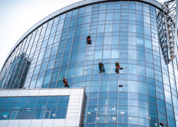 Aluminum & Glass Contractors in Abu Dhabi